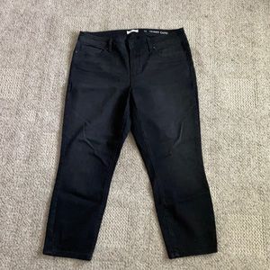 Black Lauren Conrad Skinny Capri